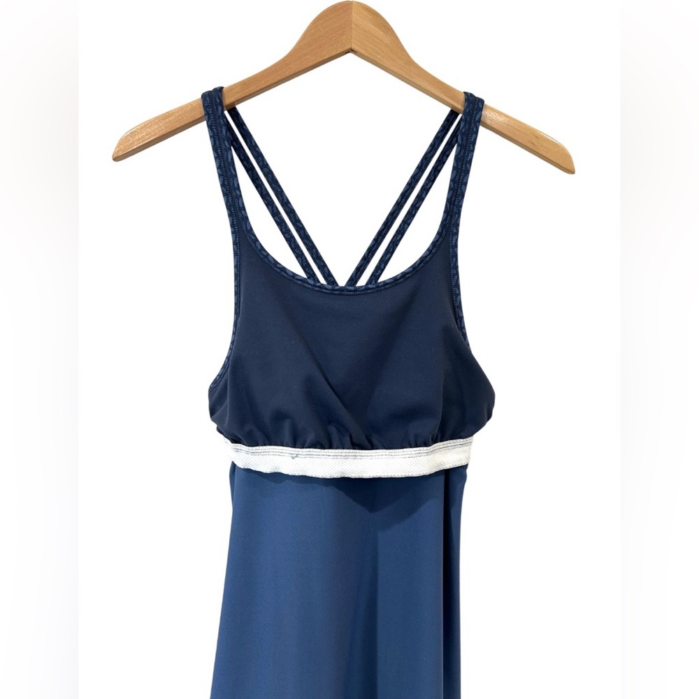 Columbia women’s Omni-wick active dress Small blue strappy back built in bra - Picture 4 of 7